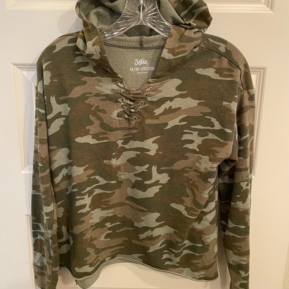 JUSTICE Sz 18/20 Green Camo Sweatshirt With Hood